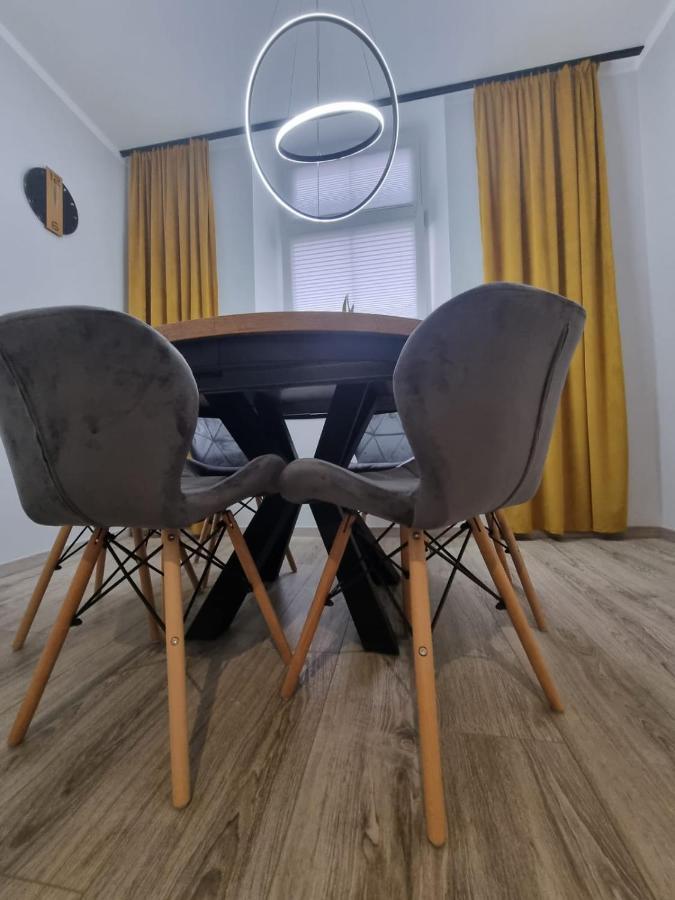 Apartament Lux Lemon Jelenia Gora Ngoại thất bức ảnh